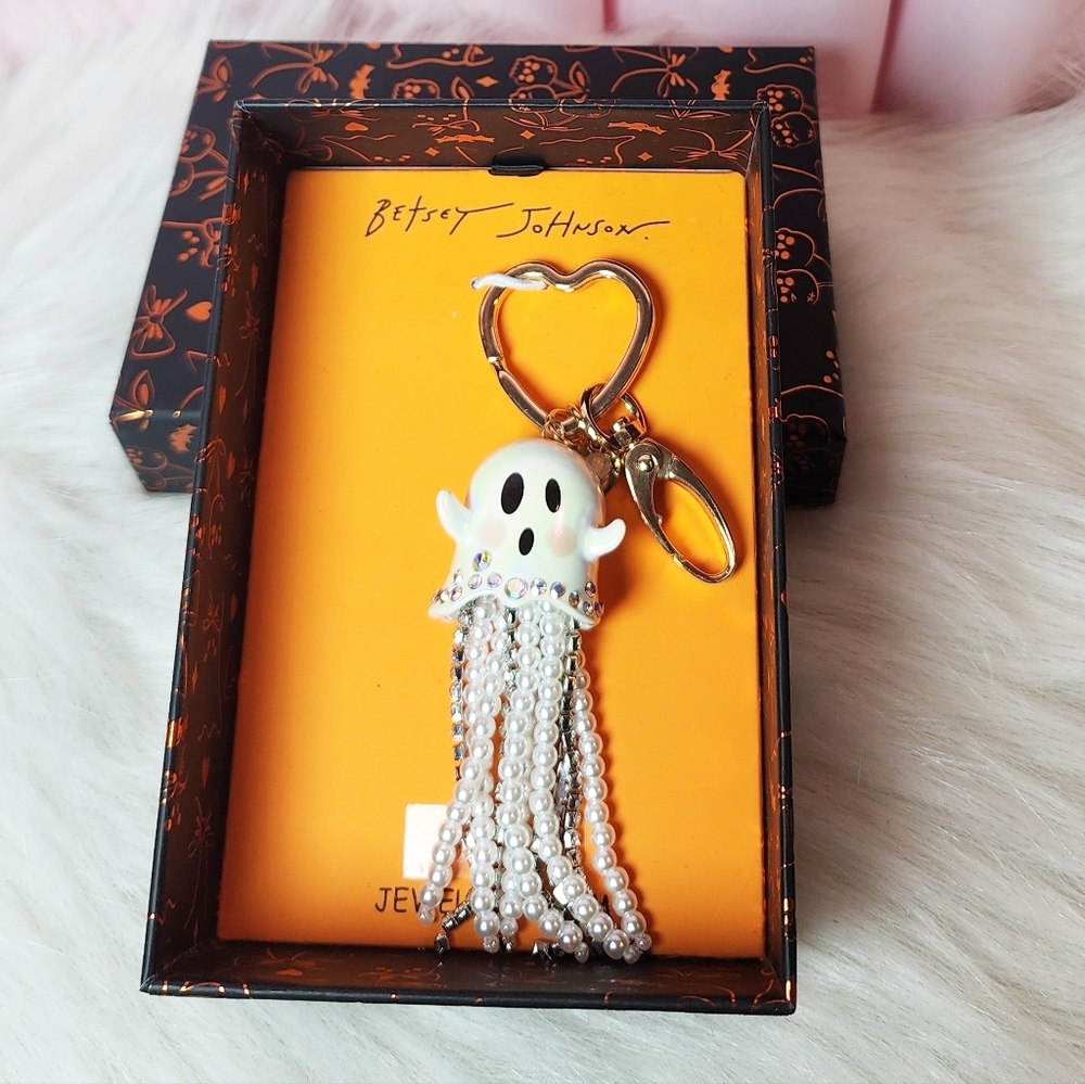 🏷 SALE! Betsey Johnson Pearl Ghost Keychain with Rhinestones